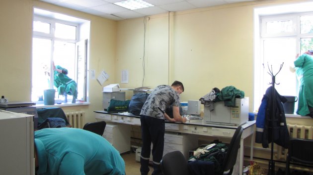 На территории ФГБУ  "ЦЛАТИ по ПФО"  коллективом был организован субботник